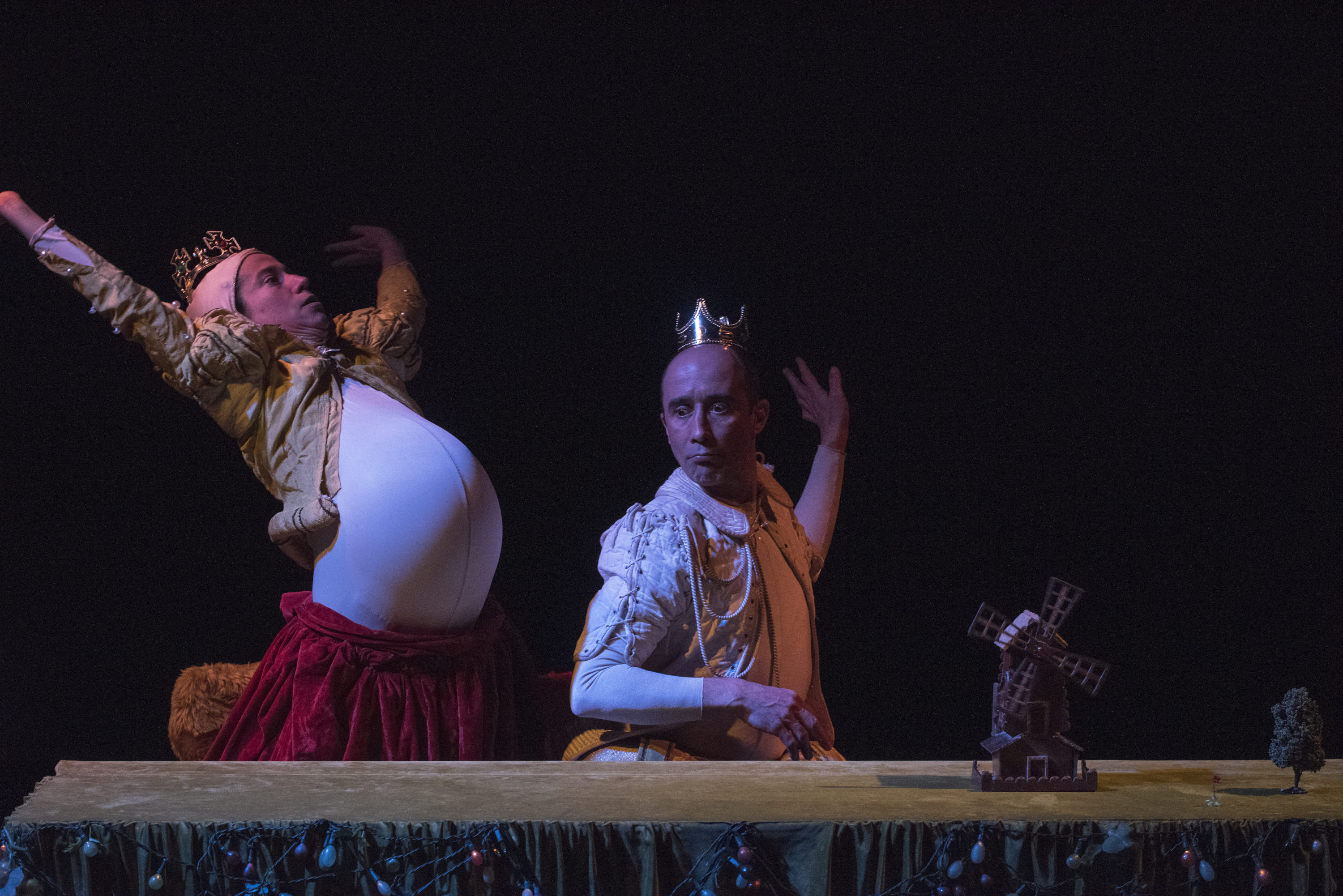 Photographie du spectacle Le Pique Nique, de la compagnie Les Karyatides. Crédits : Crédits : Marie-Françoise Plissart