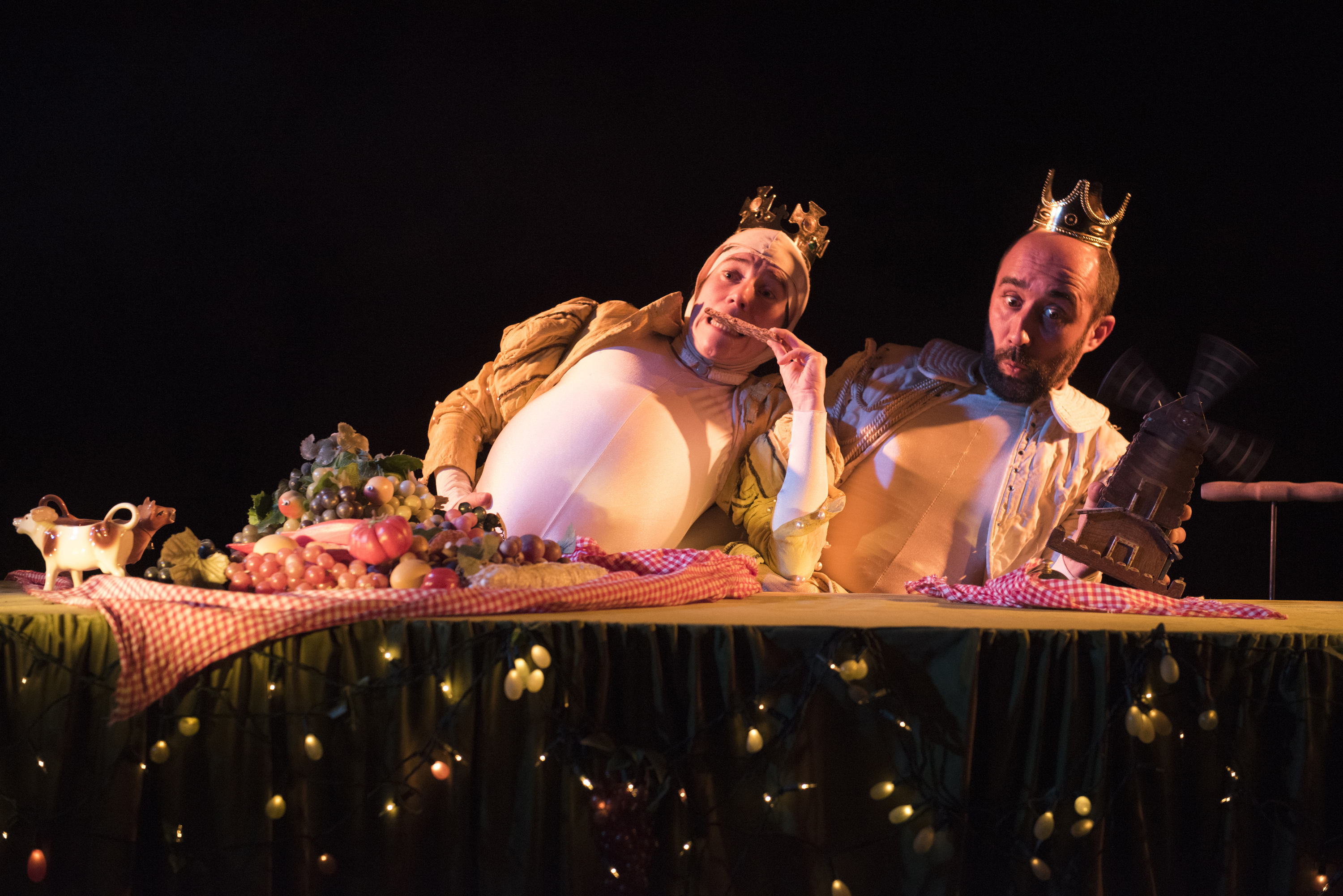 Photographie du spectacle Le Pique Nique, de la compagnie Les Karyatides. Crédits : Crédits : Marie-Françoise Plissart